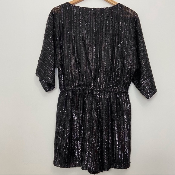 BB Dakota sequins shortall  black jumpsuit shorts onepiece V neck dark Academia - Picture 4 of 16